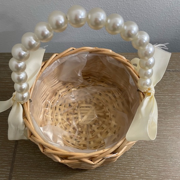 Wicker Flower Girl Basket with Pearl Handle and Bows - Picture 2 of 5